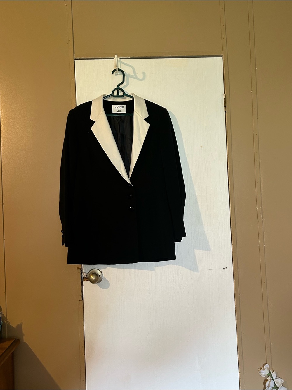 Kasper Black Blazer with White Contrast Lapel